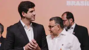 A Convenção Nacional do PSB, partido do vice-presidente Geraldo Alckmin, convidou dirigentes de legendas da base do governo de Luiz Inácio Lula da Silva (PT) e da oposição para seu congresso nacional. O início do evento foi nessa 6ª feira (30.mai.2025) em Brasília e deve se estender até domingo (1º.jun). Foram convidados as siglas PT, PDT, PC do B, Rede, Psol, PV, Cidadania, MDB, Podemos, Republicanos, Solidariedade e União Brasil. O atual presidente do partido, Carlos Siqueira deve passar o comando para o prefeito de Recife, João Campos no final da convenção no domingo. | Sérgio Lima/Poder360 - 30.mai.2025