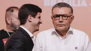 A Convenção Nacional do PSB, partido do vice-presidente Geraldo Alckmin, convidou dirigentes de legendas da base do governo de Luiz Inácio Lula da Silva (PT) e da oposição para seu congresso nacional. O início do evento foi nessa 6ª feira (30.mai.2025) em Brasília e deve se estender até domingo (1º.jun). Foram convidados as siglas PT, PDT, PC do B, Rede, Psol, PV, Cidadania, MDB, Podemos, Republicanos, Solidariedade e União Brasil. O atual presidente do partido, Carlos Siqueira deve passar o comando para o prefeito de Recife, João Campos no final da convenção no domingo. | Sérgio Lima/Poder360 - 30.mai.2025