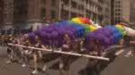 Milhares de indivíduos participam da marcha do orgulho LGBT em Nova York