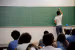 Diretores de escola estabelecem número máximo de ausências não justificadas