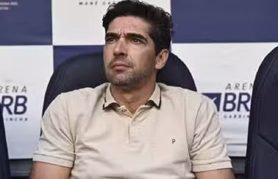 DF - VASCO X/PALMEIRAS - ESPORTES - Foto, Abel Ferreira Técnico do Palmeiras. Neste Domingo (4) Vasco e Palmeiras, se enfrentam pela 7ª rodada do Campeonato Brasileiro de Futebol 2025, na Arena BRB Mané Garrincha em Brasília. 04/05/2025 - Foto: TON MOLINA/FOTOARENA/FOTOARENA/ESTADÃO CONTEÚDO