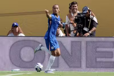 EAST RUTHERFORD (United States), 13/07/2025.- Joao Pedro of Chelsea celebrates scoring the 3-0 goal during the FIFA Club World Cup 2025 final match between Chelsea FC and Paris Saint-Germain, in East Rutherford, New Jersey, USA, 13 July 2025. (Mundial de Fútbol) EFE/EPA/JUSTIN LANE
