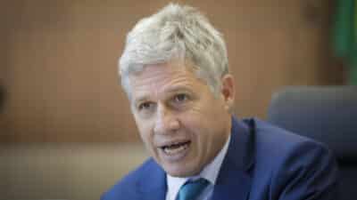 Ministro Paulo Teixeira (Desenvolvimento Agrário) durante entrevista exclusiva ao jornal digital Poder360, em seu gabinete no ministério. | Sérgio Lima/Poder360 - 04.fev.2025