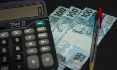 SP - RECEITA/CONSULTA/ 2° LOTE/IR/RESTITUIÇÃO - ECONOMIA - IMAGEM ILUSTRATIVA. Os contribuintes já podem consultar o 2° lote de restituições do Imposto de Renda 2025, segundo informações da Receita Federal, nesta segunda-feira, 23 de junho de 2025. Este é o segundo dos cinco lotes previstos. 23/06/2025 - Foto: J.SOUZA/ATO PRESS/ESTADÃO CONTEÚDO