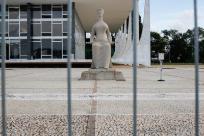 Fachada do Supremo Tribunal Federal, com a estátua da Justiça. Sérgio Lima/Poder360 14.04.2021