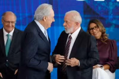 Lewandowski obtém visto americano e fará parte da delegação de Lula na ONU Lewandowski obtém visto americano e fará parte da delegação de Lula na ONU