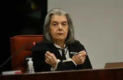 Decisão de Cármen Lúcia pode definir maioria pela condenação de Bolsonaro nesta quinta-feira