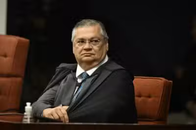 Dino afirma que atos que atentam contra a democracia são inafiançáveis e de imprescritibilidade: ‘Inafiançável’ Dino afirma que atos que atentam contra a democracia são inafiançáveis e de imprescritibilidade: ‘Inafiançável’
