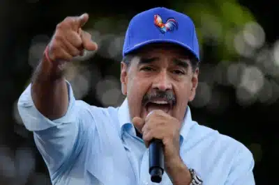 Líder exige que a população se mobilize rapidamente para o confronto armado Líder exige que a população se mobilize rapidamente para o confronto armado