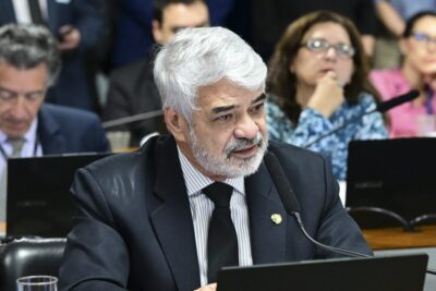 Senador do Brasil assume a liderança do Parlamento do Mercosul Senador do Brasil assume a liderança do Parlamento do Mercosul