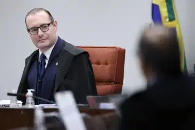 Zanin cita o Plano Cohen e a “quartelada” em investigações Zanin cita o Plano Cohen e a “quartelada” em investigações