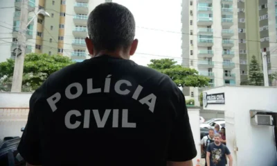 Mãe detida por aplicar tortura e forçar filha a segurar ovo em ebulição Mãe detida por aplicar tortura e forçar filha a segurar ovo em ebulição