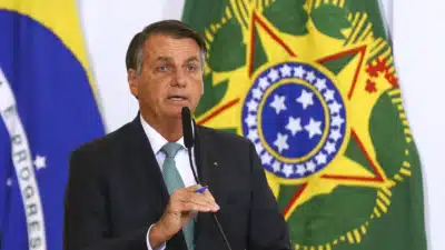 Bolsonaro não poderia disputar eleições novamente até 2062 Bolsonaro não poderia disputar eleições novamente até 2062