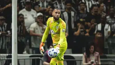 Everson foi o goleiro mais empregado no último ano em escala global Everson foi o goleiro mais empregado no último ano em escala global