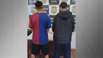 Dois irmãos gêmeos foram detidos por envolvimento em confusões, ameaças e uma tentativa de homicídio no Rio Grande do Sul Dois irmãos gêmeos foram detidos por envolvimento em confusões, ameaças e uma tentativa de homicídio no Rio Grande do Sul