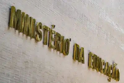 Evite fraudes: busque cursos EAD e semipresenciais credenciados pelo MEC Evite fraudes: busque cursos EAD e semipresenciais credenciados pelo MEC
