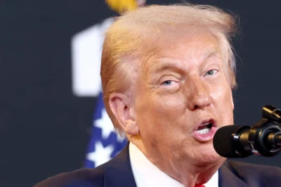 Trump argumenta que a OTAN deveria impor tarifas de 50% a 100% sobre a China