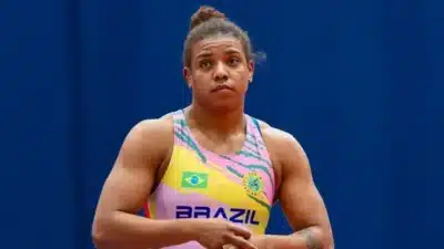 Lutadora brasileira, referência no wrestling, é flagrada em teste antidoping e é desclassificada do campeonato mundial Lutadora brasileira, referência no wrestling, é flagrada em teste antidoping e é desclassificada do campeonato mundial