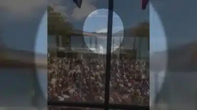 Qual informação temos sobre a arma empregada pelo suspeito no ataque a Charlie Kirk