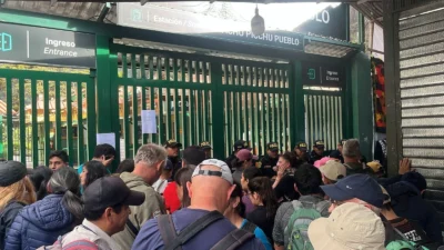 Turistas brasileiros ficam retidos no Peru devido a paralisação ferroviária