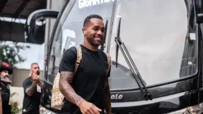 Vasco e Alex Teixeira acordaram a rescisão amigável do vínculo contratual