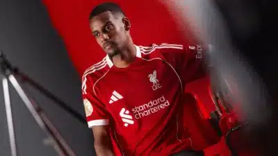 Liverpool planeja o retorno do jogador Isak com prudência após a aquisição recorde