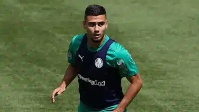 Andreas deve fazer sua estreia contra o Internacional Andreas deve fazer sua estreia contra o Internacional