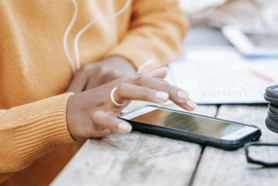 A procura por seguros para celular aumenta 60% em relação ao período anterior nos meses que antecedem os feriados, aponta a Porto Seguro A procura por seguros para celular aumenta 60% em relação ao período anterior nos meses que antecedem os feriados, aponta a Porto Seguro