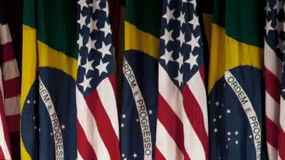 Agência Moody’s aponta risco de revogação de isenções tarifárias após condenação de Bolsonaro Agência Moody’s aponta risco de revogação de isenções tarifárias após condenação de Bolsonaro