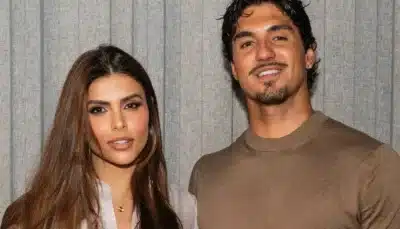 Gabriel Medina exibe bolsa de R$ 45 mil em evento com nova namorada Gabriel Medina exibe bolsa de R$ 45 mil em evento com nova namorada