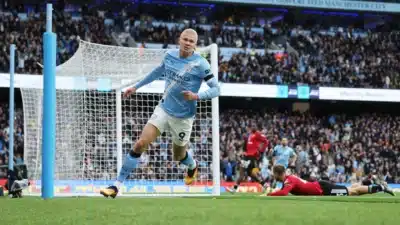 O Manchester City vence o rival United, que continua em crise na Premier League O Manchester City vence o rival United, que continua em crise na Premier League