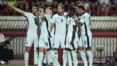 Inglaterra pode se inspirar na vitória expressiva contra a Sérvia para alcançar o sucesso na Copa do Mundo Inglaterra pode se inspirar na vitória expressiva contra a Sérvia para alcançar o sucesso na Copa do Mundo