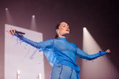 Jessie J anuncia nova cirurgia após apresentação em The Town Jessie J anuncia nova cirurgia após apresentação em The Town