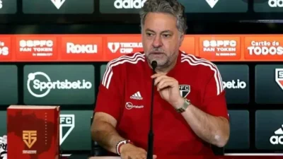 Diretoria do SP fala abertamente sobre possível saída de promessa do futebol infantil Diretoria do SP fala abertamente sobre possível saída de promessa do futebol infantil