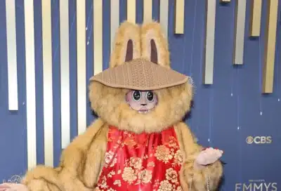 Drag vestida de Labubu conquista destaque no Emmy 2025; confira Drag vestida de Labubu conquista destaque no Emmy 2025; confira