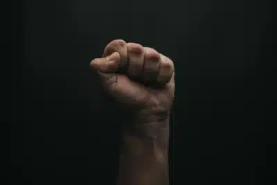 Enfermeira recebe indenização por discriminação em Minas Gerais
