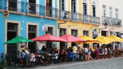 A previsão para Salvador indica uma semana com pancadas de chuva brandas e tempo nublado em parte do período