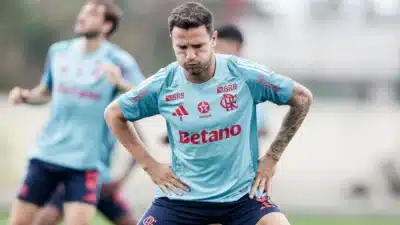 Saúl recebe alta do Flamengo para ir ao parto Saúl recebe alta do Flamengo para ir ao parto