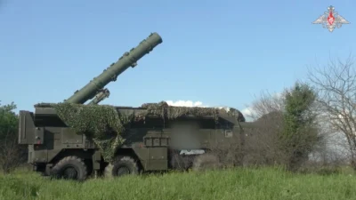 A Rússia lançou um míssil hipersônico durante exercícios militares A Rússia lançou um míssil hipersônico durante exercícios militares