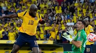 Enner Valencia retorna a anotar após um período de cinco meses em seu 100º jogo pela Equador Enner Valencia retorna a anotar após um período de cinco meses em seu 100º jogo pela Equador