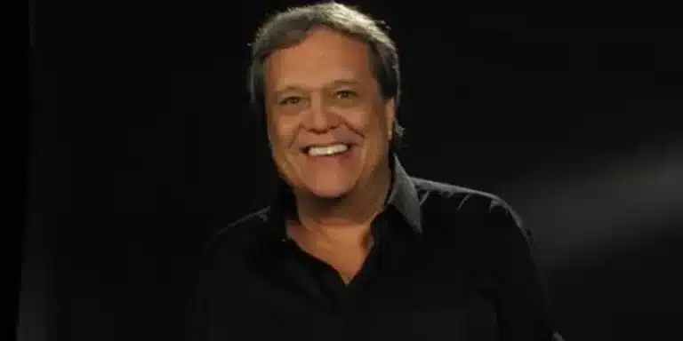 Morre Dennis Carvalho aos 78 anos e deixa um legado eterno na televisão brasileira