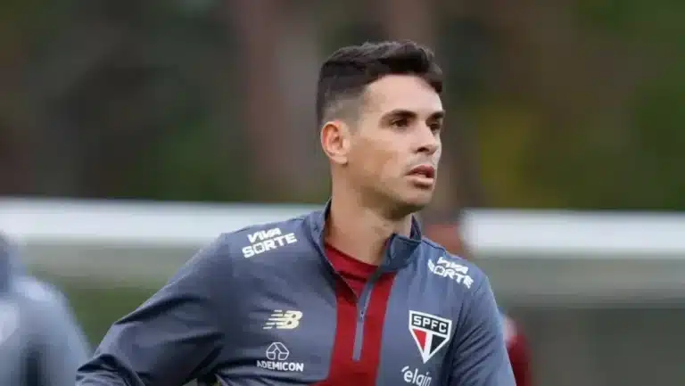 Oscar encerra contrato com o São Paulo após negociações e problemas de saúde impactantes