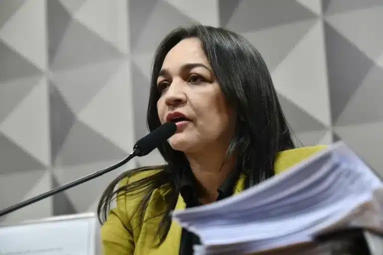 Senado debate PEC: Mudança nas regras de aposentadoria compulsória e punições?