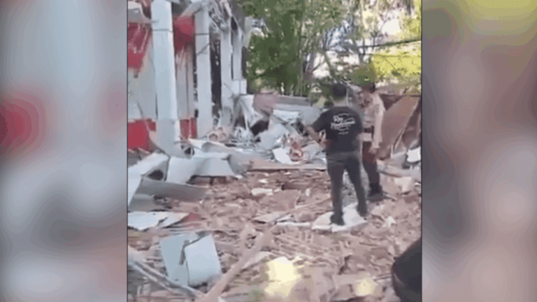 Terremoto Devasta Norte das Molucas: Mortos, Desabrigados e Réplicas Aterrorizam Indonésia