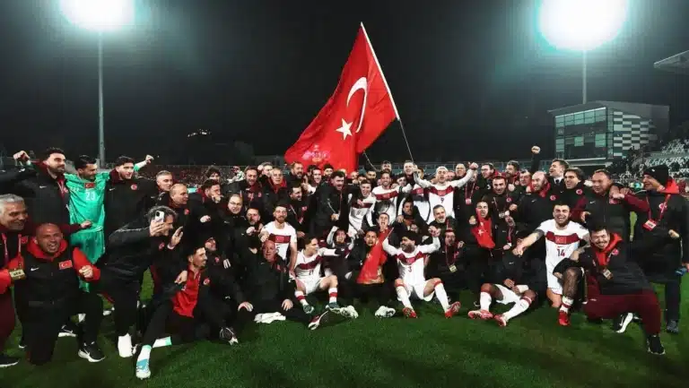 Turquia celebra retorno à Copa do Mundo após 24 anos e promete surpreender!