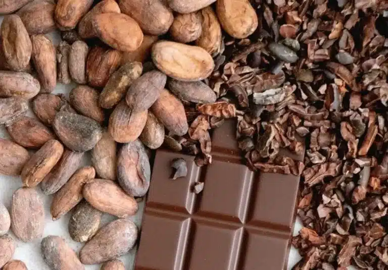 Preços do chocolate no Brasil disparam 26,4% em 2026, mesmo com queda do cacau!