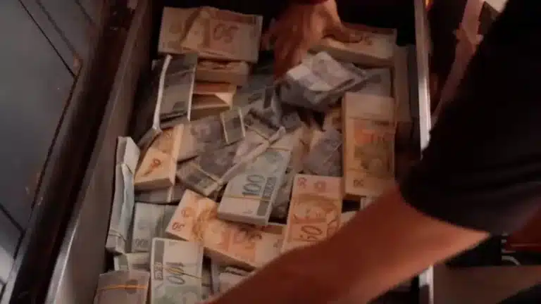 Reviravoltas explosivas em “Três Graças”: dinheiro de Ferette em caçamba e novas ameaças!