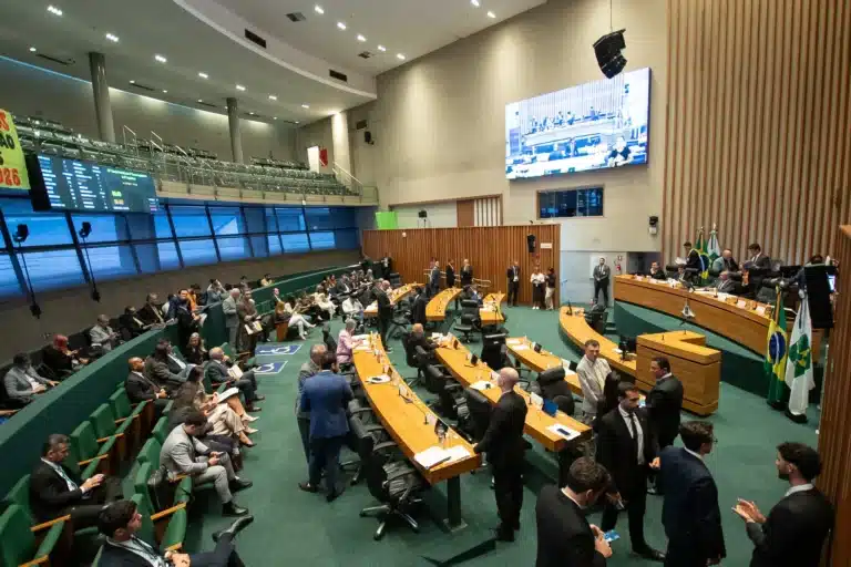 Faixa Azul e Novo Estatuto: ALDF Aprova Medidas para Mobilidade no DF